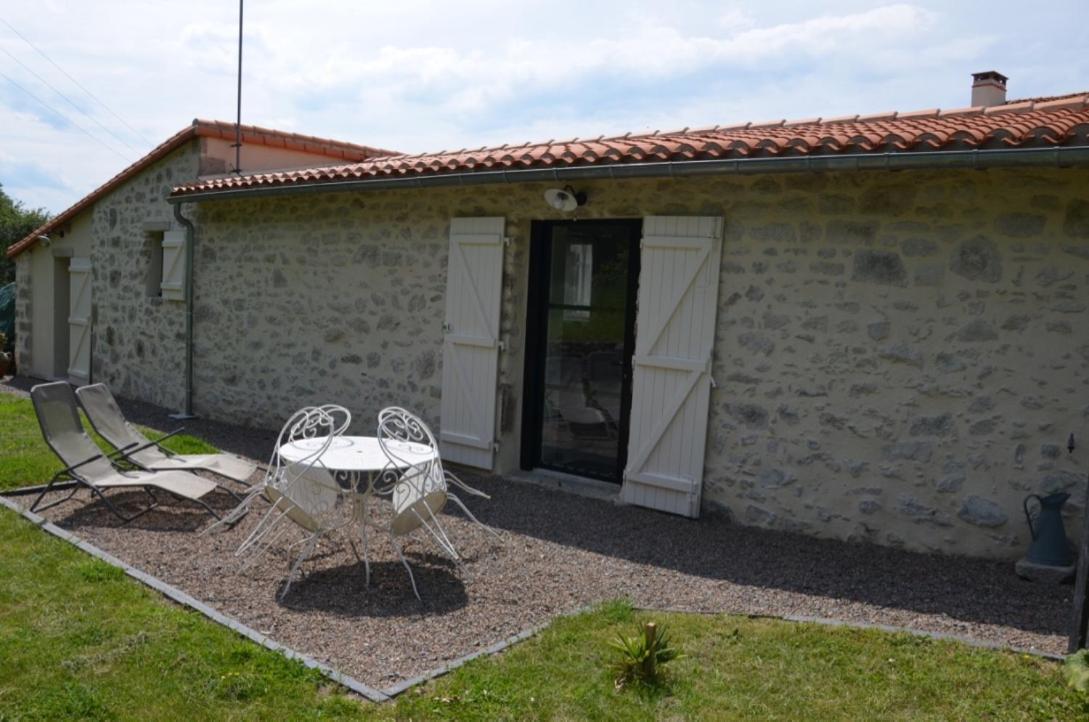 הוילה Saint-Hilaire-de-Mortagne La Remise 4 Etoiles מראה חיצוני תמונה